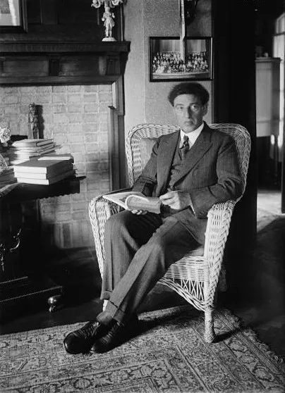 レヴィーン, ヨゼフ