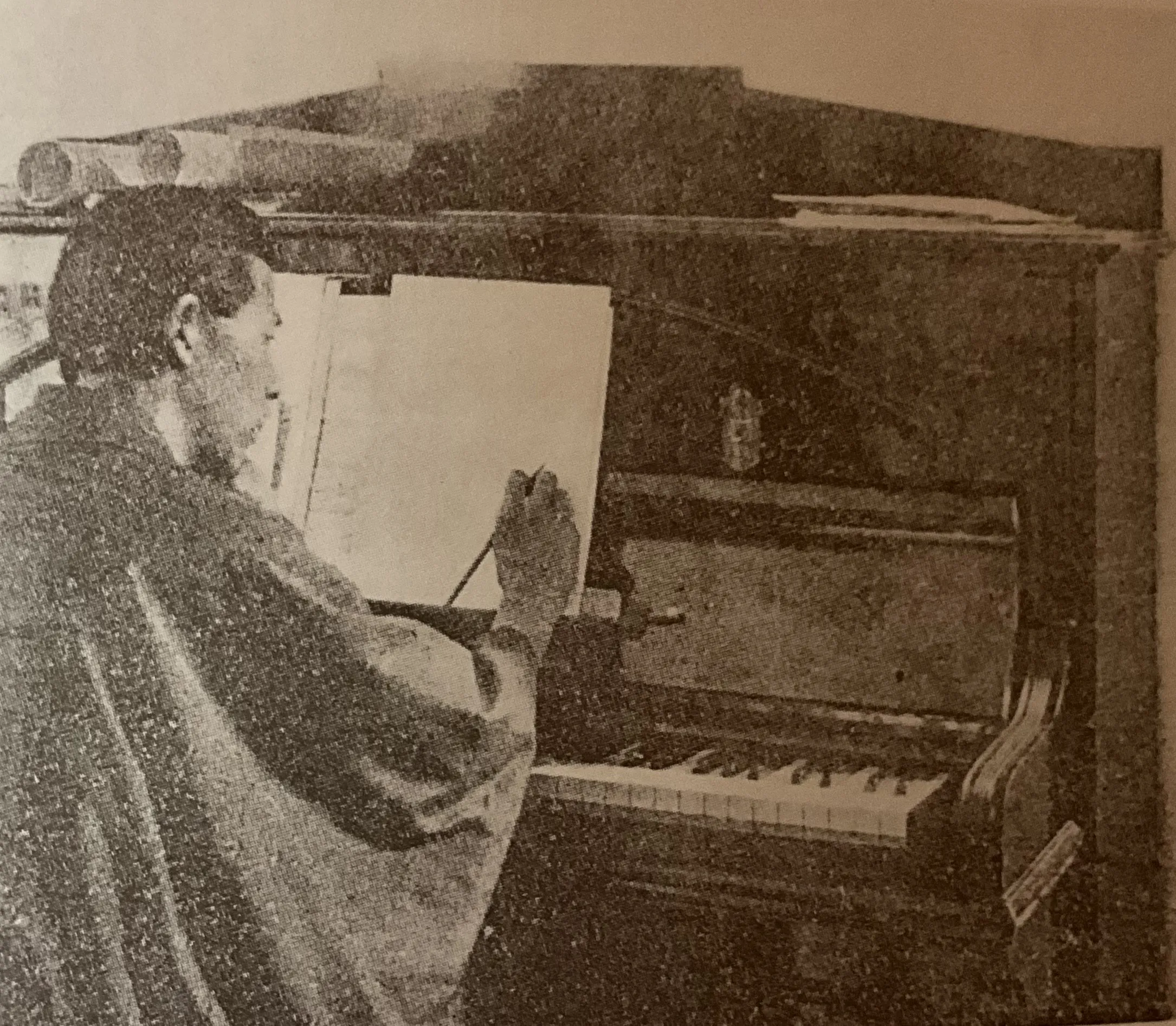 1917年頃の山田耕作。ピアノ曲を多く手がけていた頃