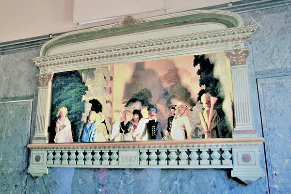 モーリス製作の人形によるマリオネット劇場