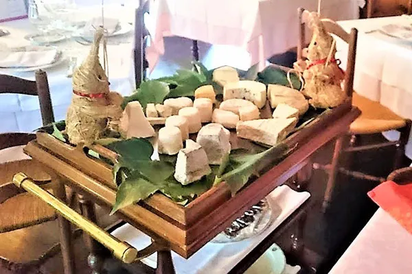 ベリー地方のチーズワゴン