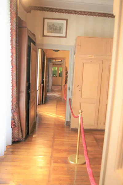 二つに仕切られたかつてのショパンの部屋