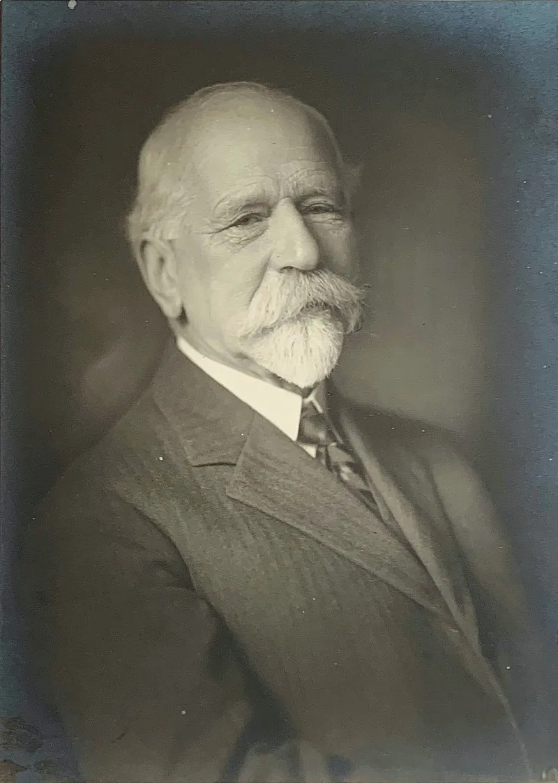 シュット, エドゥアルド